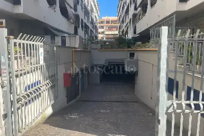 Box in vendita, via corrado del greco, Roma