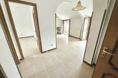 Casa Indipendente in vendita, Via Scuole, Nave