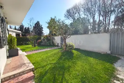 Villa in vendita, Via Torcegno, Roma