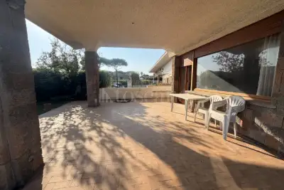 Villa in vendita, Via Piave, Ardea