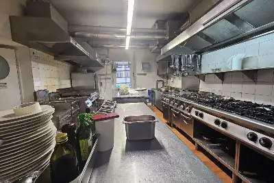 Negozio in vendita, Via Ardeatina, Anzio