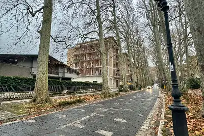 Negozio in affitto, Viale San Modestino, Mercogliano