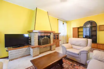 Villa in vendita, Via Gaetano Casati, Besana in Brianza