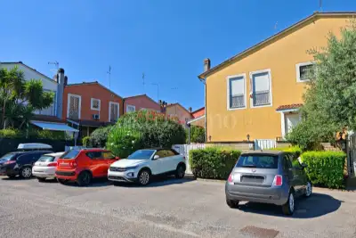 Villa Plurifamiliare in vendita, Via Panezio, Roma