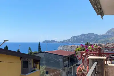 Casa Indipendente in vendita, Via Nazionale, Letojanni