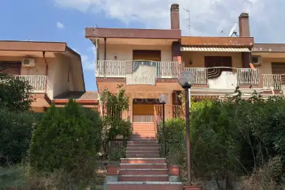 Villino a Schiera in vendita, Via Papa Giovanni XXIII, Trecastagni