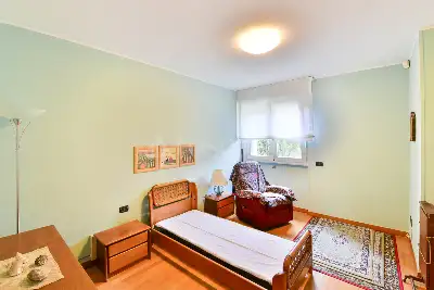 Casa in vendita, Via Riazzolo, Erba