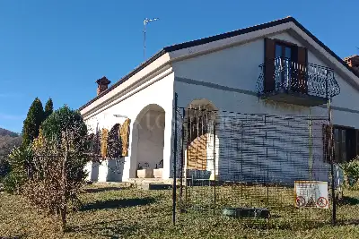 Villa in vendita, Cairo Montenotte via Sant'Anna 9/a, Cairo Montenotte