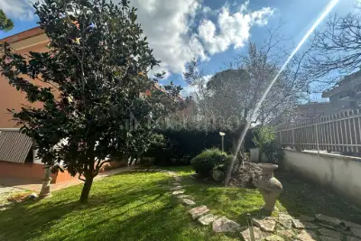 Villa in vendita, Viale dei Promontori, Roma