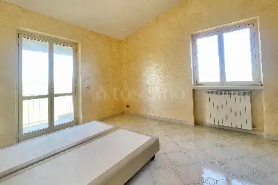 Villa in vendita, Via Giacomo Leopardi, Nepi