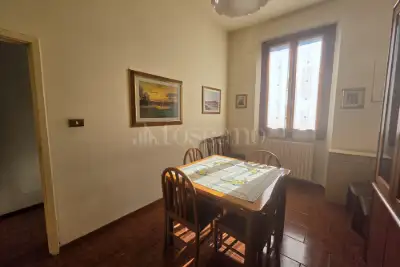 Villino a Schiera in vendita, Via delle Fonti, Prato