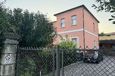 Villa in vendita, Via Cesare Battisti, Montichiari