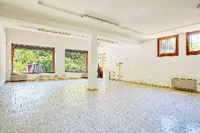 Stabile Uso Ufficio in vendita, Via Provinciale, Grantola