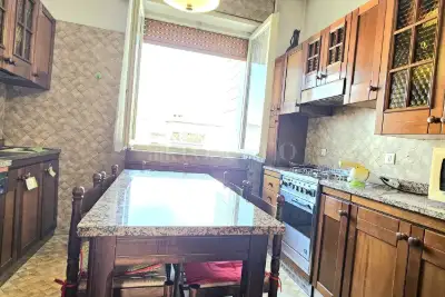 Casa in vendita, Via Montello, Brescia