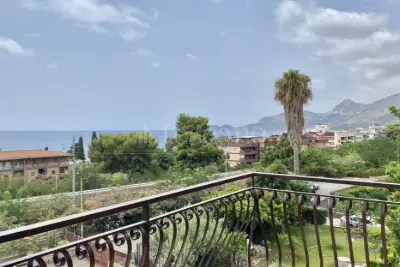 Casa in vendita, via Nuova, Letojanni