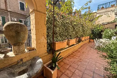 Casa in vendita, Piazza di Monte Citorio, Roma