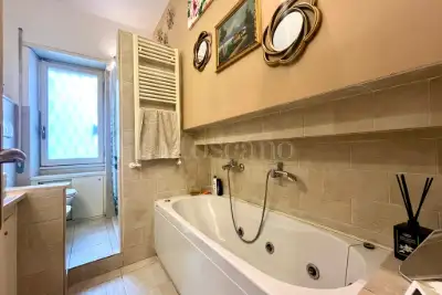 Casa in vendita, Via Jacopone da Todi, Roma