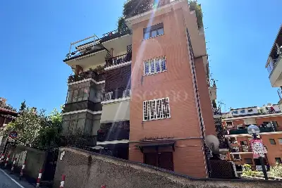 Casa in vendita, Via Gradoli, Roma