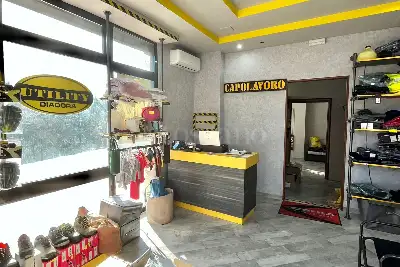 Negozio in affitto, Via Ferriera, Atripalda