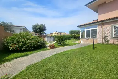 Villa Plurifamiliare in vendita, Via Rea Silvia, Anzio