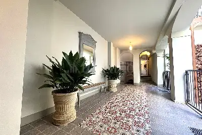 Casa in vendita, Via Galliera, Bologna