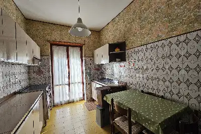 Casa in vendita, Via Colonia, Pomezia