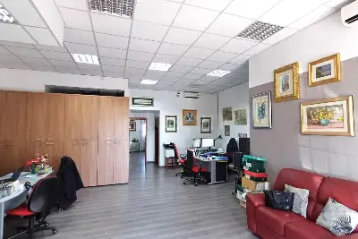 Negozio in affitto, Via della Massimilla, Roma