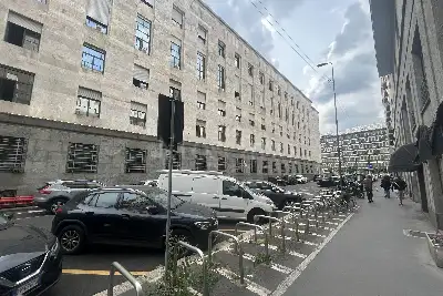Negozio in vendita, Via Luciano Manara 7, Milano
