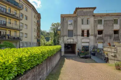Magazzino in vendita, Via F. Turati, Luino