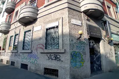 Negozio in vendita, Piazza Guglielmo Miani, Milano