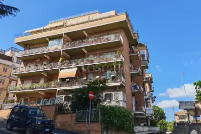 Casa in vendita, Via Vincenzo Tomassini, Roma