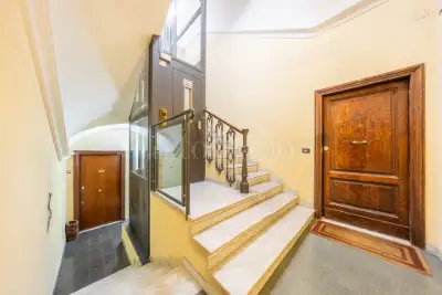 Casa in vendita, Via Castelfidardo, Roma