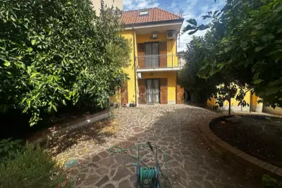 Casa Indipendente in vendita, Via Nuova, Catanzaro