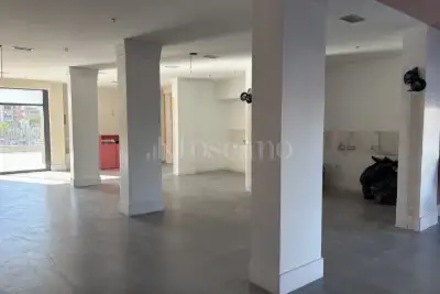 Negozio in vendita, Viale Gianluigi Bonelli, Roma