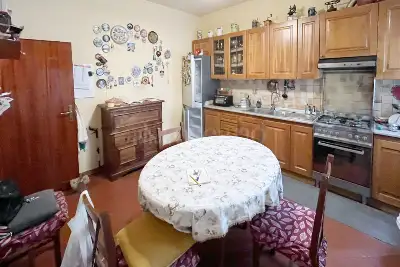 Casa in vendita, Via Ferrara, Prato