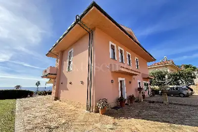 Villa in vendita, Via Consolare Pompea , Messina