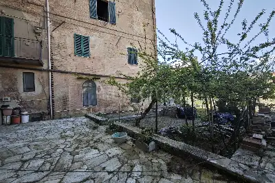 Casa in vendita, Via Franciosa, Siena