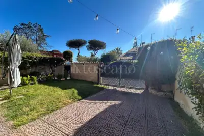 Villa in vendita, Viale di Castel Porziano, Roma