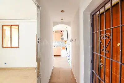 Casa in vendita, Via Varesina, Como