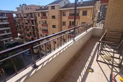 Casa in vendita, Via Pietro Nenni, Pomezia