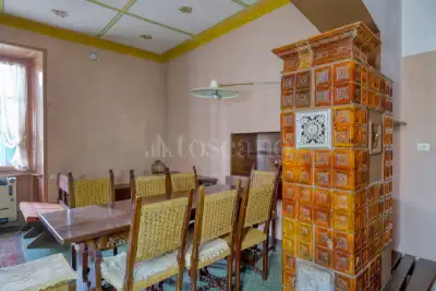 Casa in vendita, Via Cavour, Marchirolo