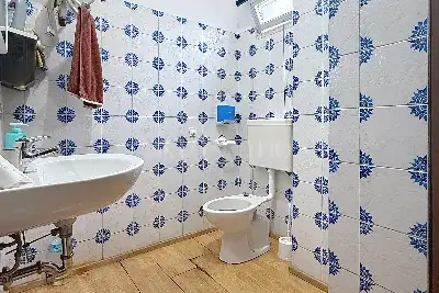 Negozio in vendita, Viale Porto Torres 8, Sassari