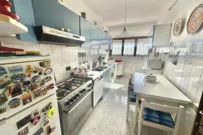 Casa in vendita, Viale dei Caduti per la Resistenza, Roma