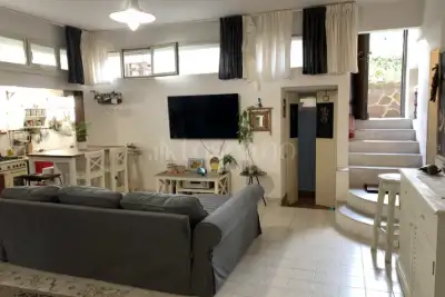 Villa Plurifamiliare in vendita, Via Giovanni Re, Roma
