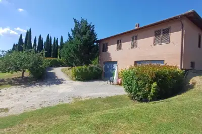 Villa in vendita, Strada del Lucherino, Siena