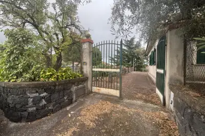 Casa Indipendente in vendita, Via Alcide De Gasperi, Pedara