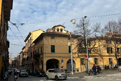 Negozio in vendita, Strada Maggiore, Bologna