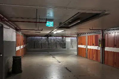 Box in vendita, Piazzale Giulio Cesare, Milano