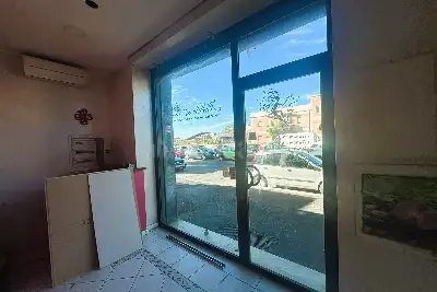 Negozio in affitto, Viale dei Promontori, Roma