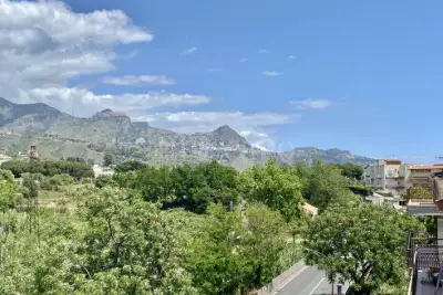 Casa in vendita, Via Consolare Valeria, Giardini-Naxos